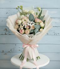 Букет цветов из:  Розы и Лизиантусы в Дудинке
