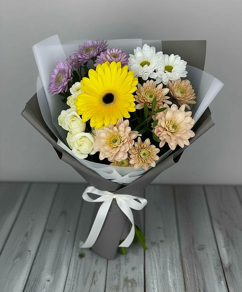 Букет цветов из: Розы, Герберы и Хризантемы в Дудинке