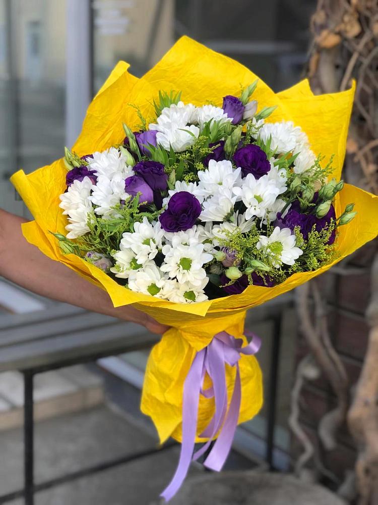 Букет цветов из: Ирисы, Хризантемы и Ромашки в Дудинке