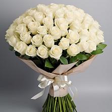 Букет 101 беля роза Белоснежка в Дудинке