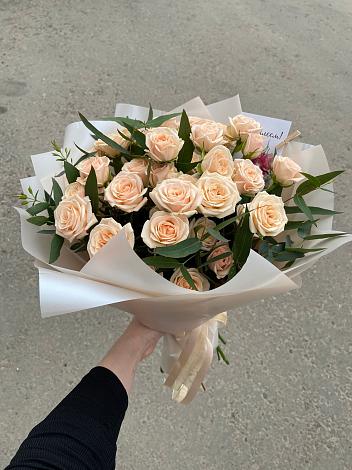 Букет Кремовые розы Латте в Дудинке