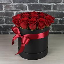 Цветочная композиция из Розы в шляпной коробке в Дудинке