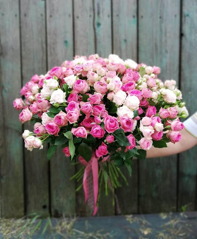 Букет Розовые кустовые розы Натали и Лав Лидия в Дудинке