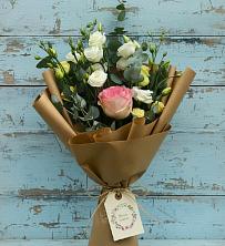 Букет цветов из:  Розы и Лизиантусы в Дудинке